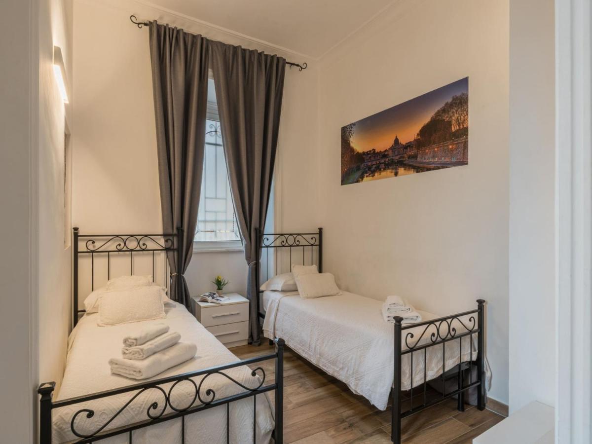 The Best Rent - Elegant Three-Bedroom Apartment A Few Steps From Fontana Di Trevi Roma Exterior foto